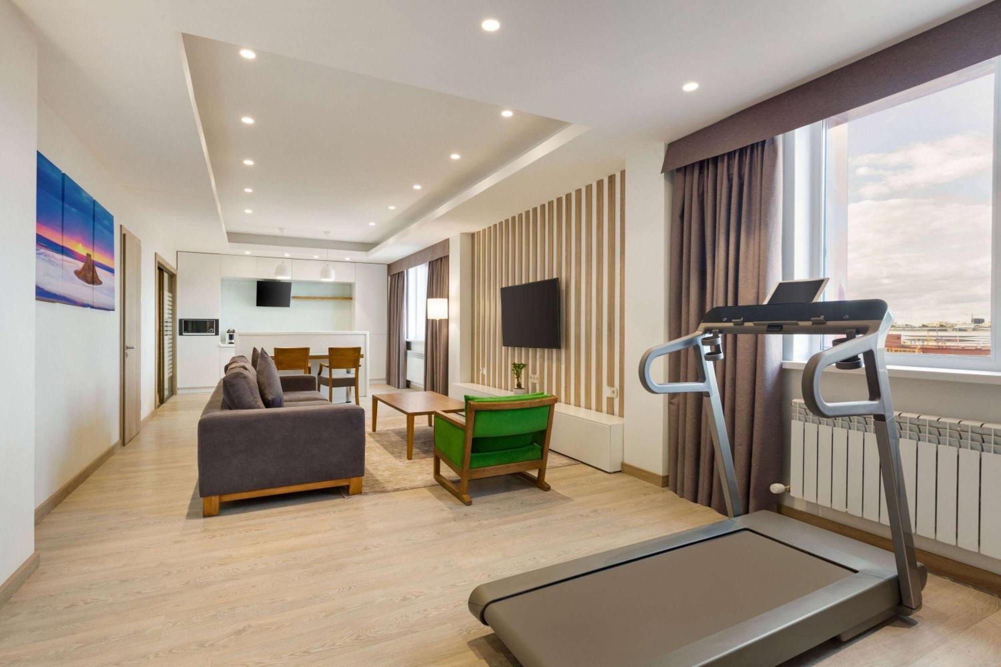 Wyndham Garden Hotel